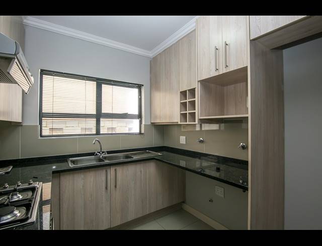 3 BEDROOM APARTMENT TO LET IN WILGEHEUWEL